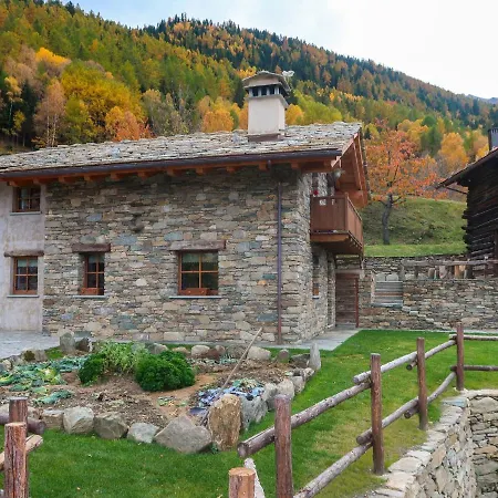 Les Combes By Interhome Appartamento